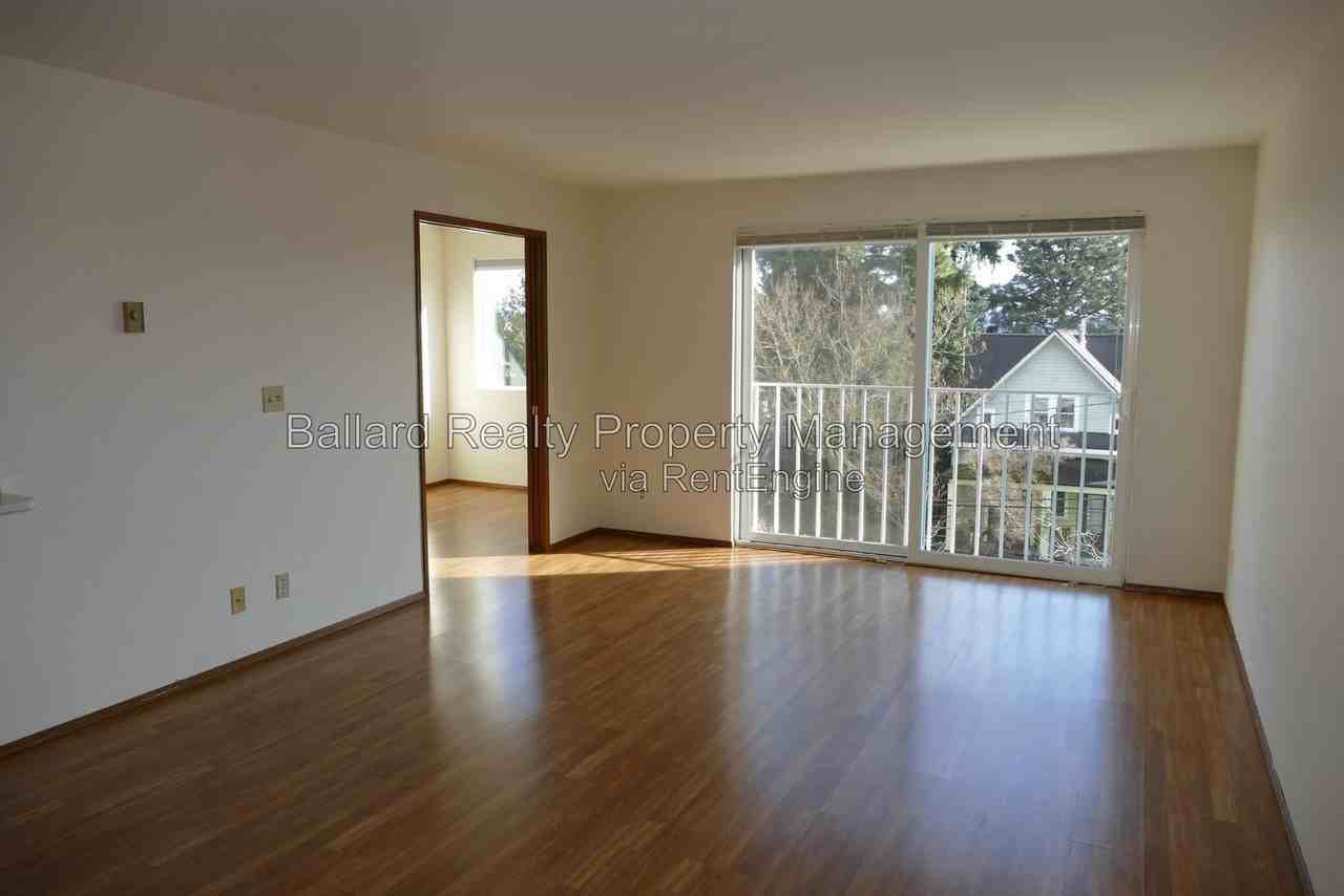 800 N Allen Pl #301 - Photo 3 of 16