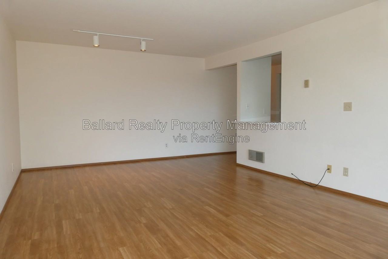 800 N Allen Pl #301 - Photo 4 of 16