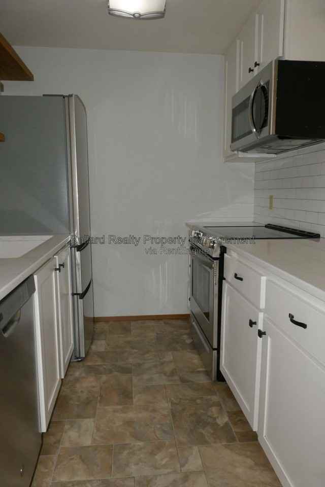 800 N Allen Pl #301 - Photo 5 of 16