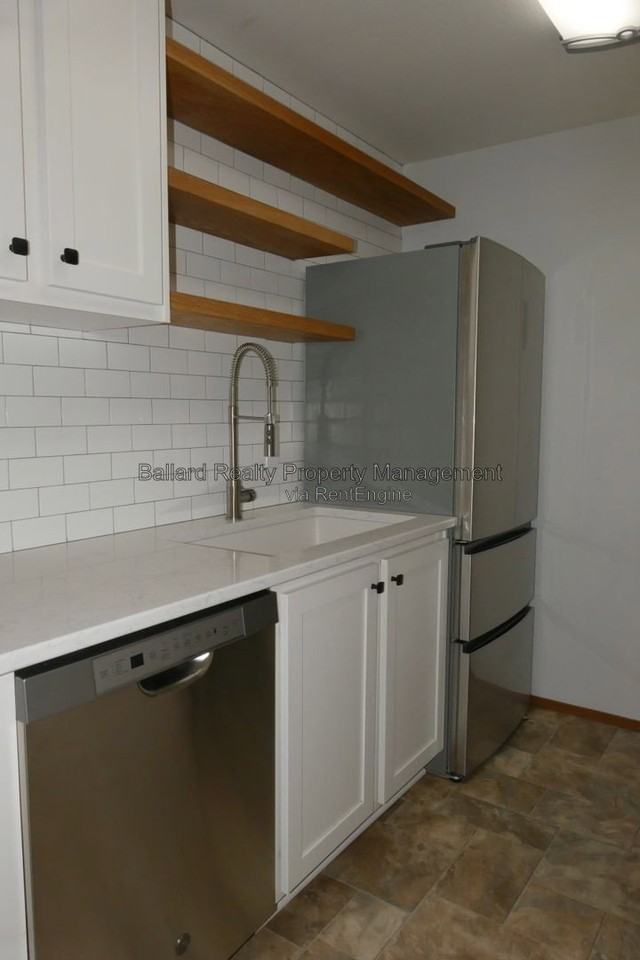 800 N Allen Pl #301 - Photo 6 of 16