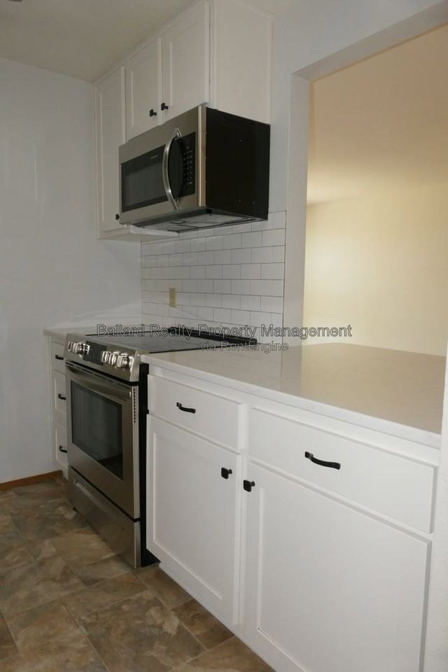 800 N Allen Pl #301 - Photo 7 of 16