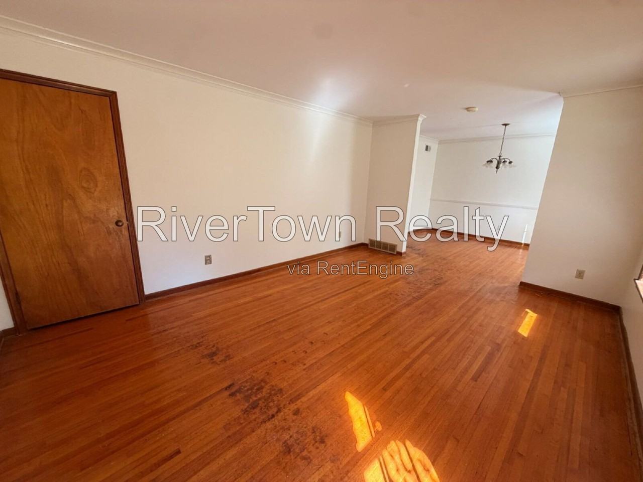 3279 Hanna Dr - Photo 3 of 18