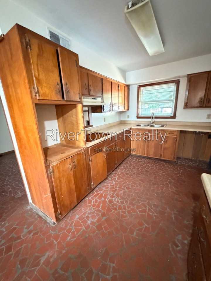3279 Hanna Dr - Photo 7 of 18