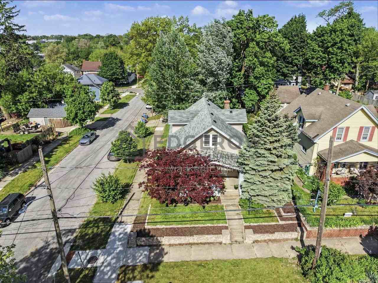 101 Arthur Ave Ne - Photo 3 of 28