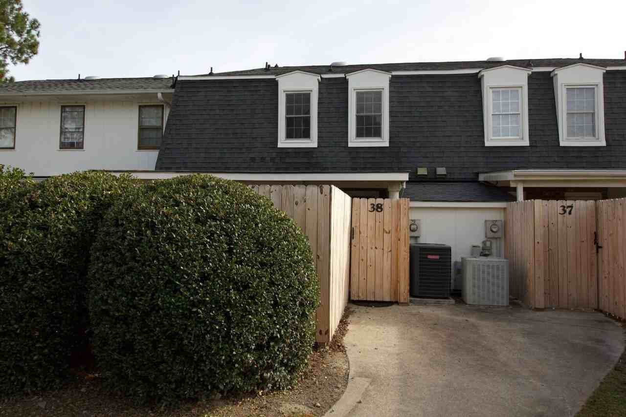38 Barnes St - Photo 7 of 34