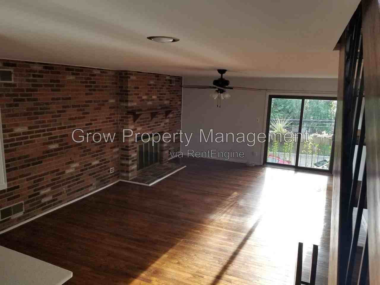 956 S Front St - Photo 6 of 14