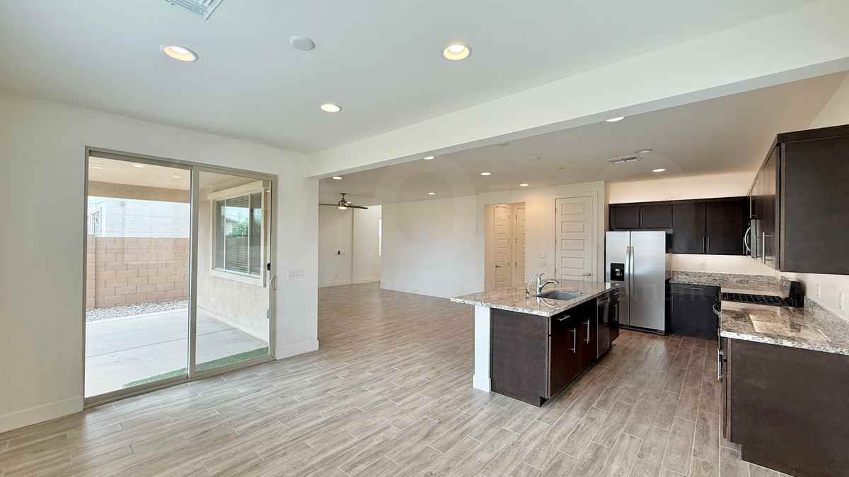21392 E Kingbird Dr - Photo 6 of 40