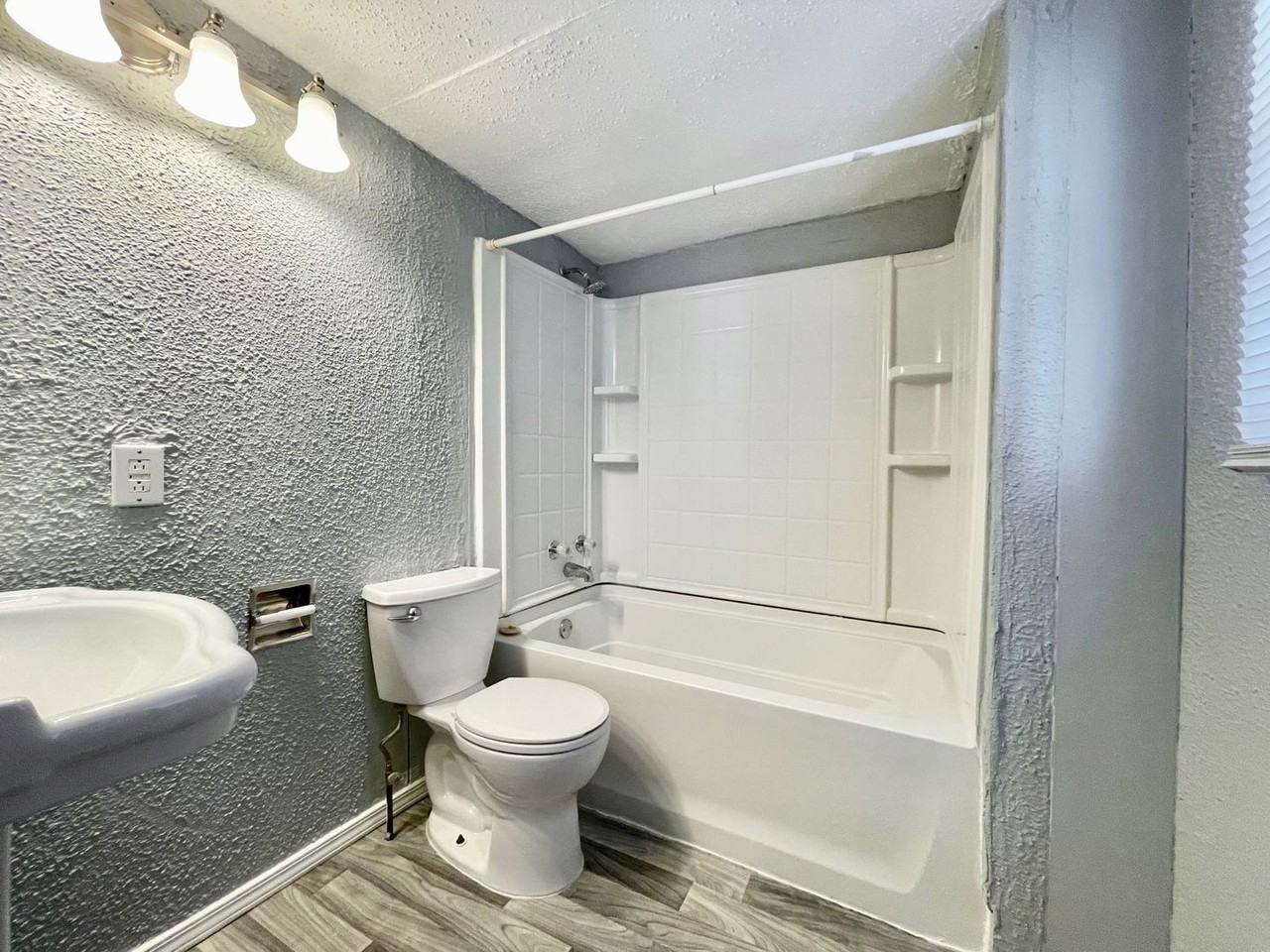 817 Fenimore Ave - Photo 6 of 13