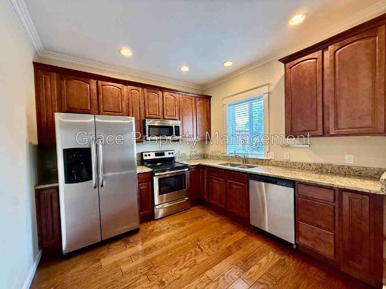 620 W 2nd Ave - Photo 4 of 18