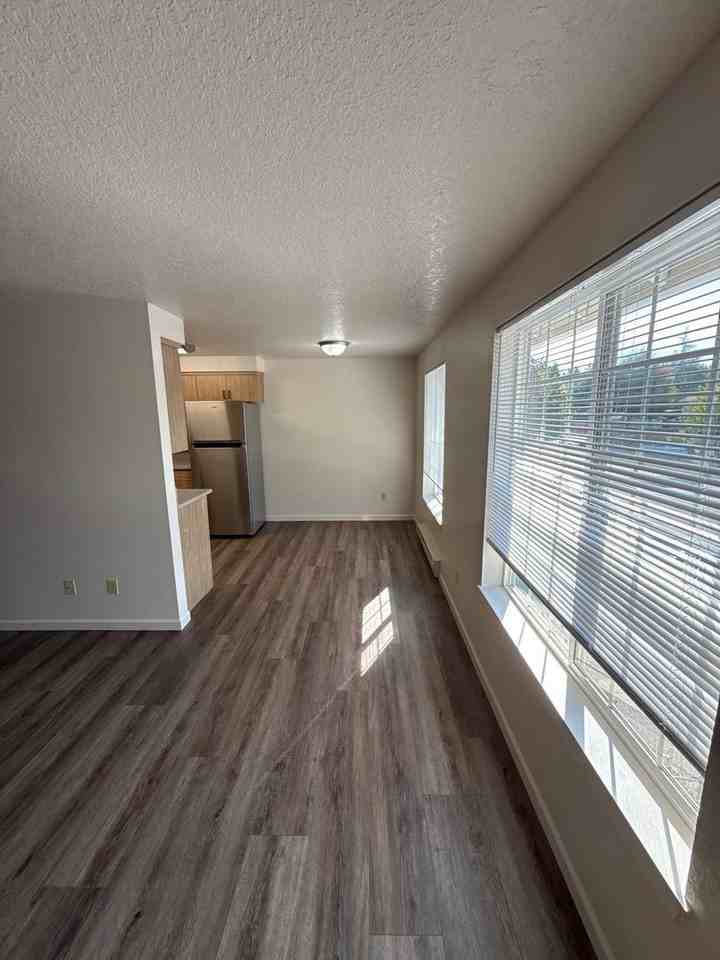 1008 Boedies Dr - Photo 5 of 12