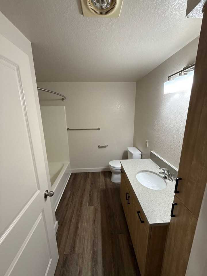 1008 Boedies Dr - Photo 7 of 12