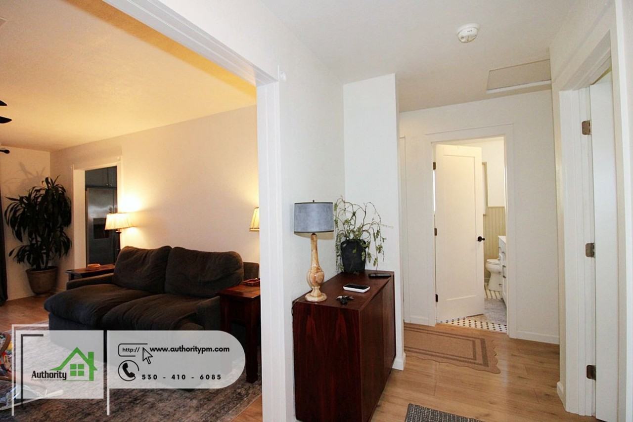 610 Ridge Rd - Photo 4 of 19