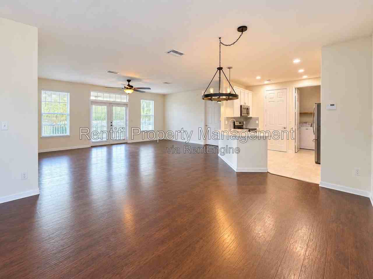 304 Harry Ave N - Photo 3 of 15