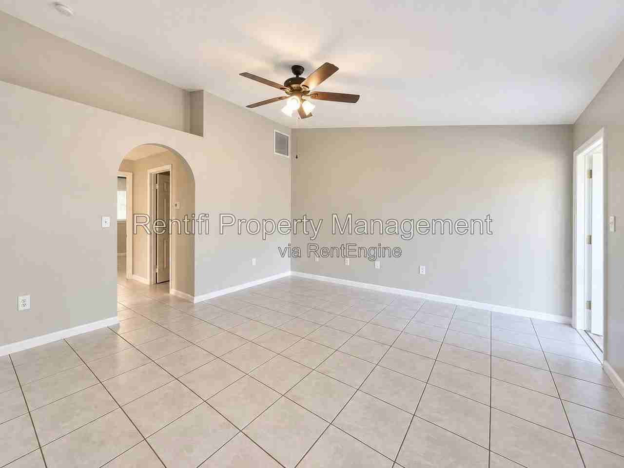 12329 1st St - Photo 5 of 10