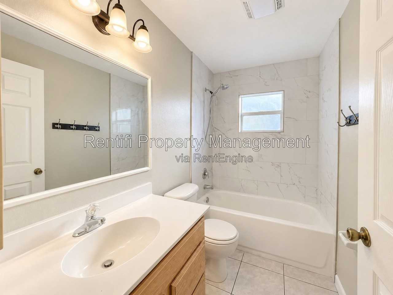12329 1st St - Photo 7 of 10