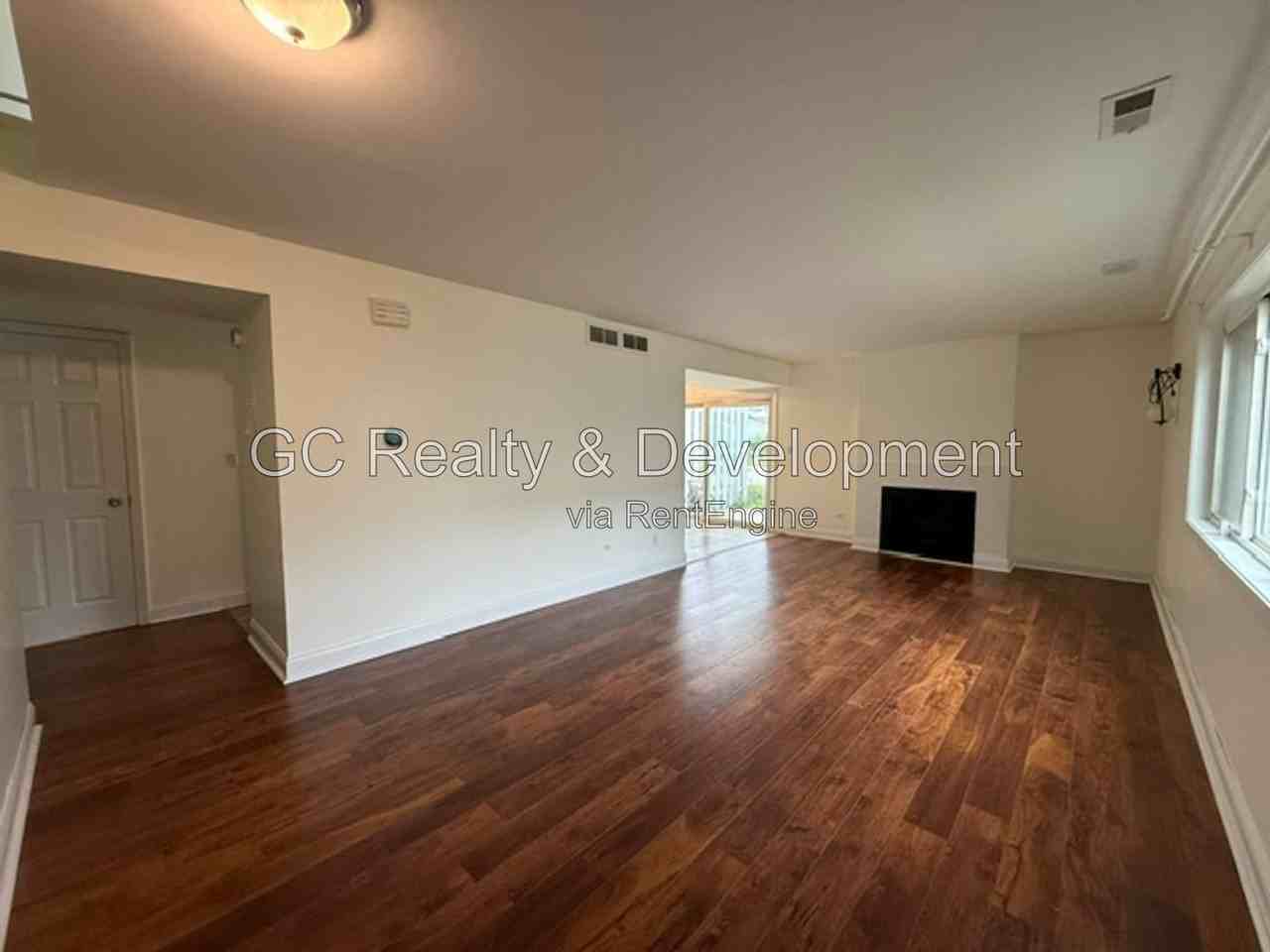 790 Coventry Pl - Photo 3 of 17