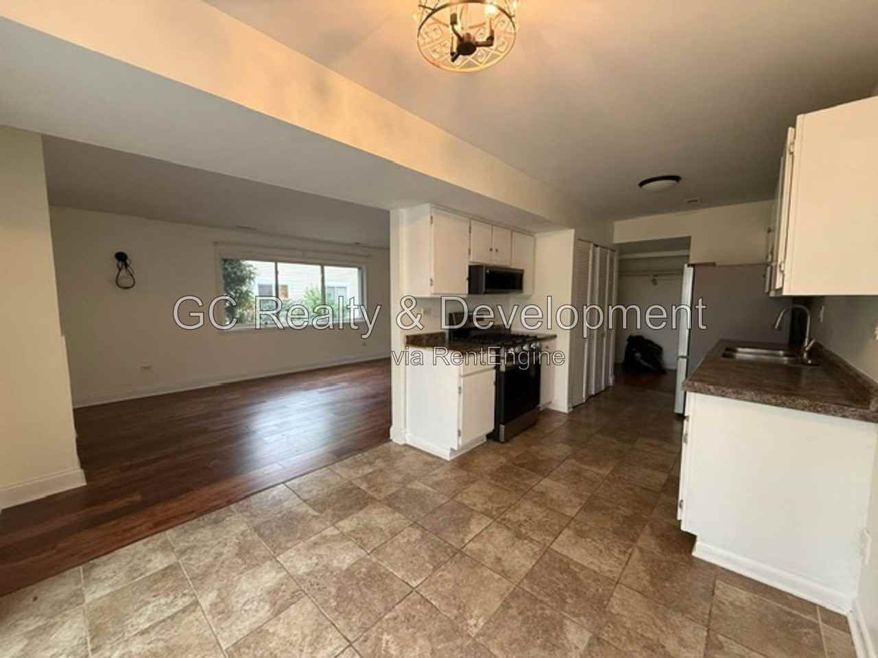 790 Coventry Pl - Photo 5 of 17