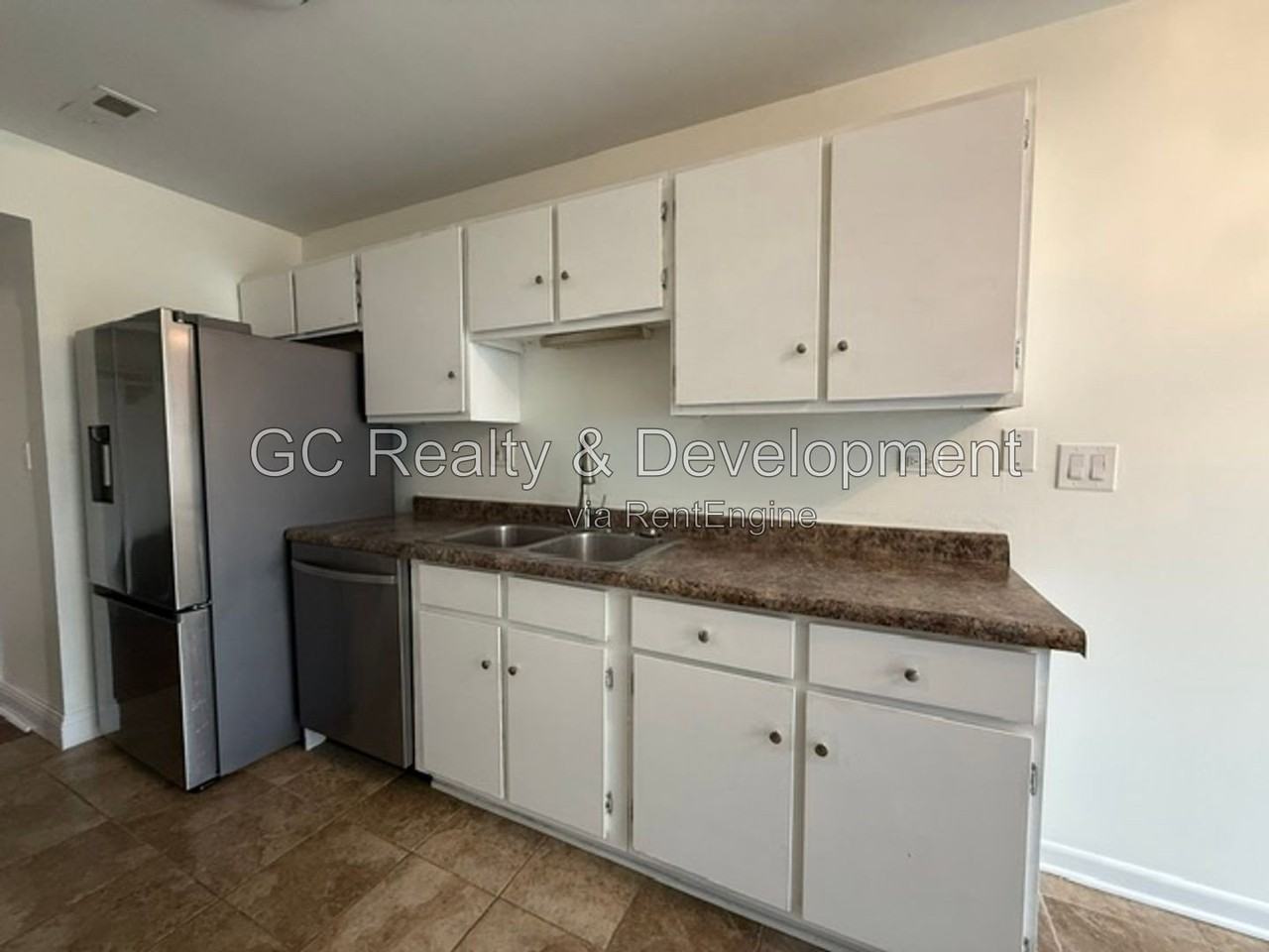 790 Coventry Pl - Photo 7 of 17