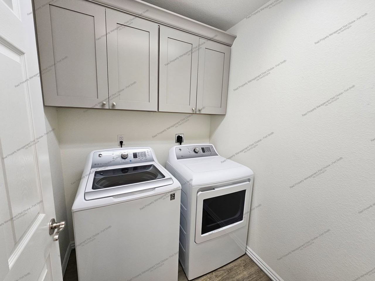 6614 Leightyn Ln - Photo 7 of 17