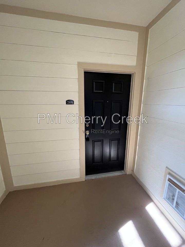 5705 N Genoa Way #208 - Photo 3 of 28