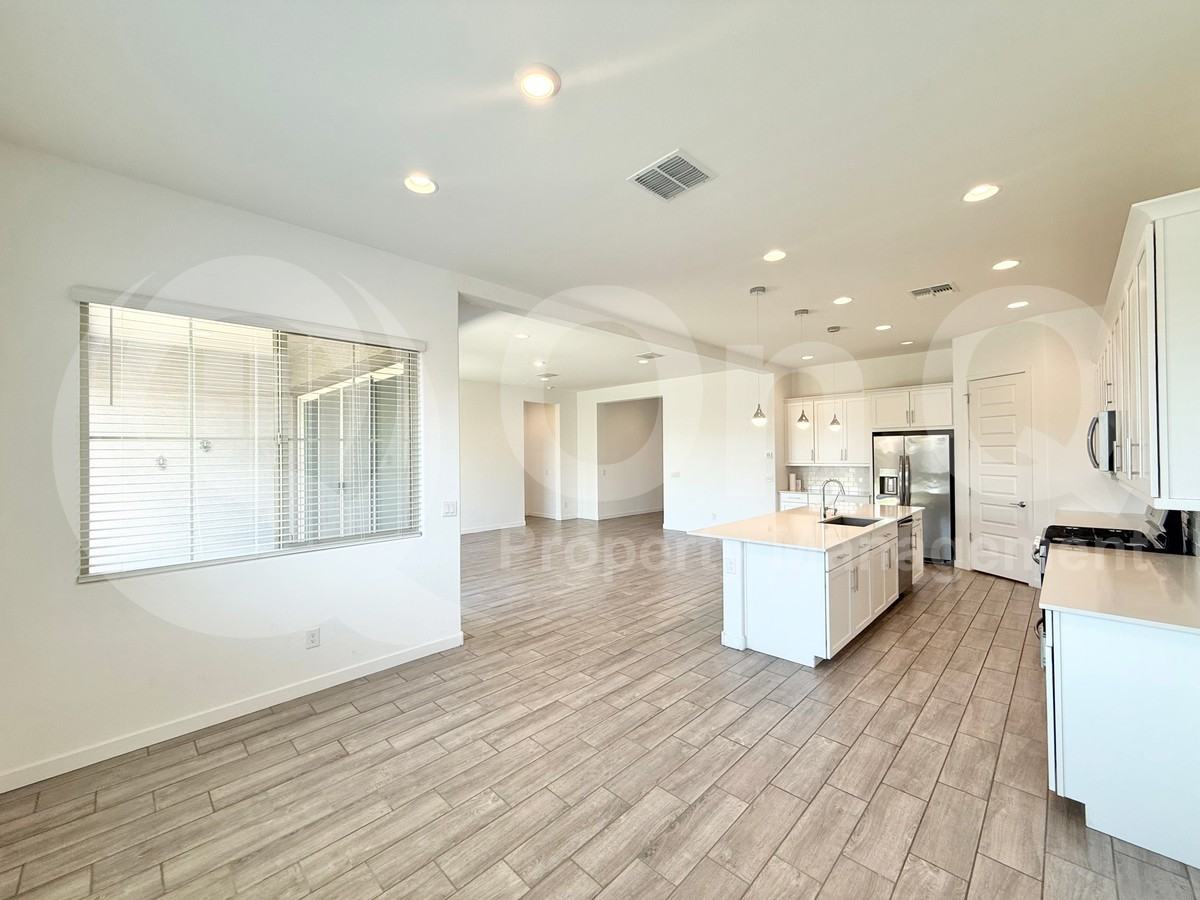 5550 S Arizona Pl #A - Photo 6 of 22