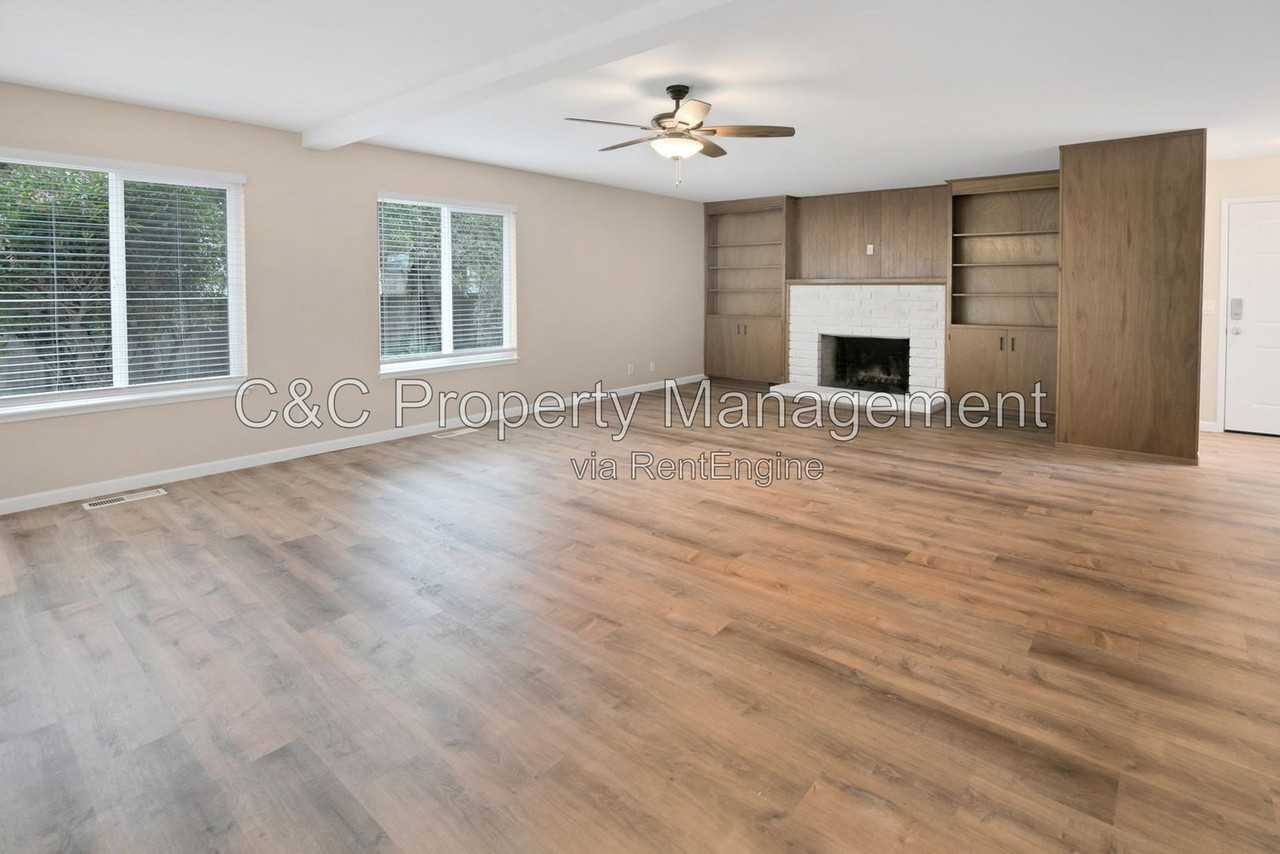 151 Brennan St #151C - Photo 2 of 6