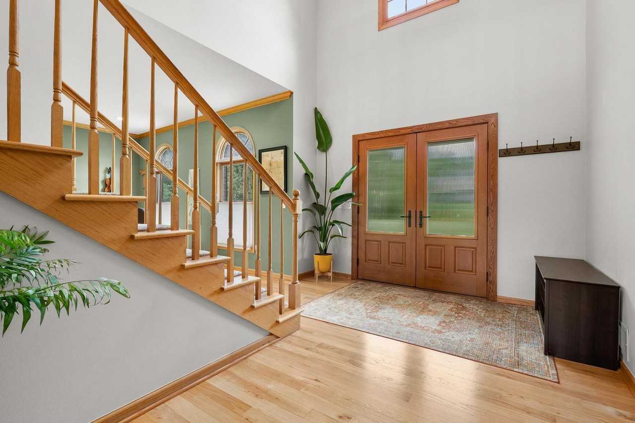22873 Cherry Hill Ct - Photo 3 of 24