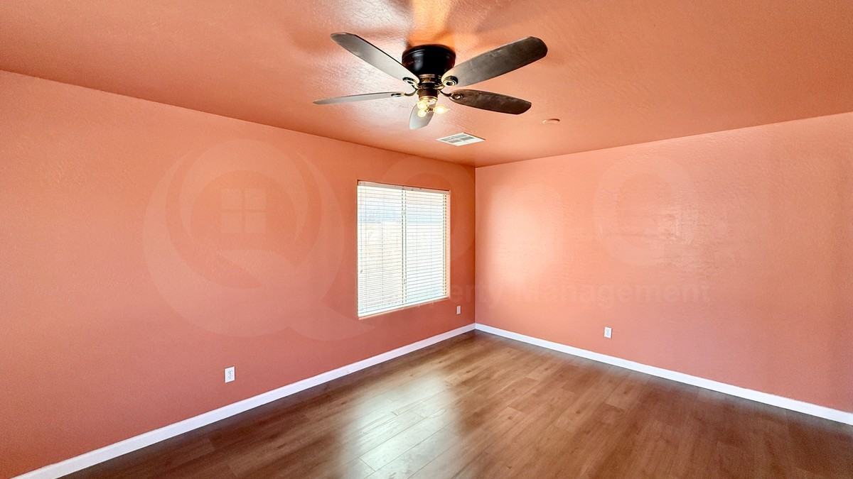 17227 W Hilton Ave - Photo 3 of 25