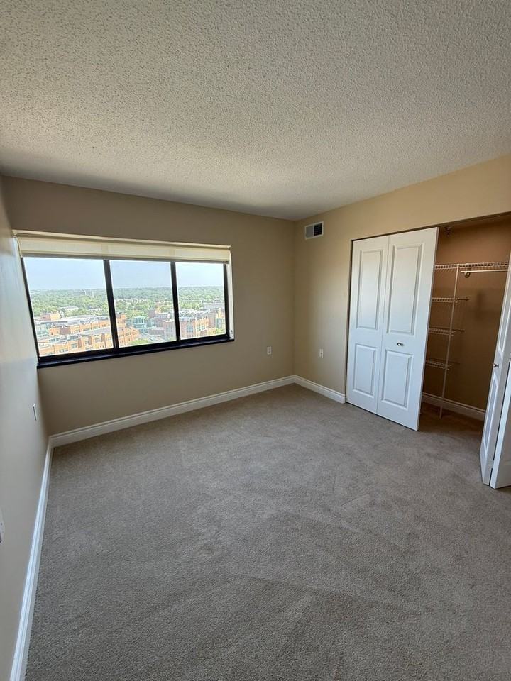 525 S Burdick St #3605 - Photo 3 of 13