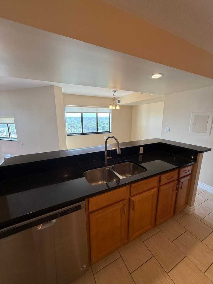 525 S Burdick St #3605 - Photo 4 of 13