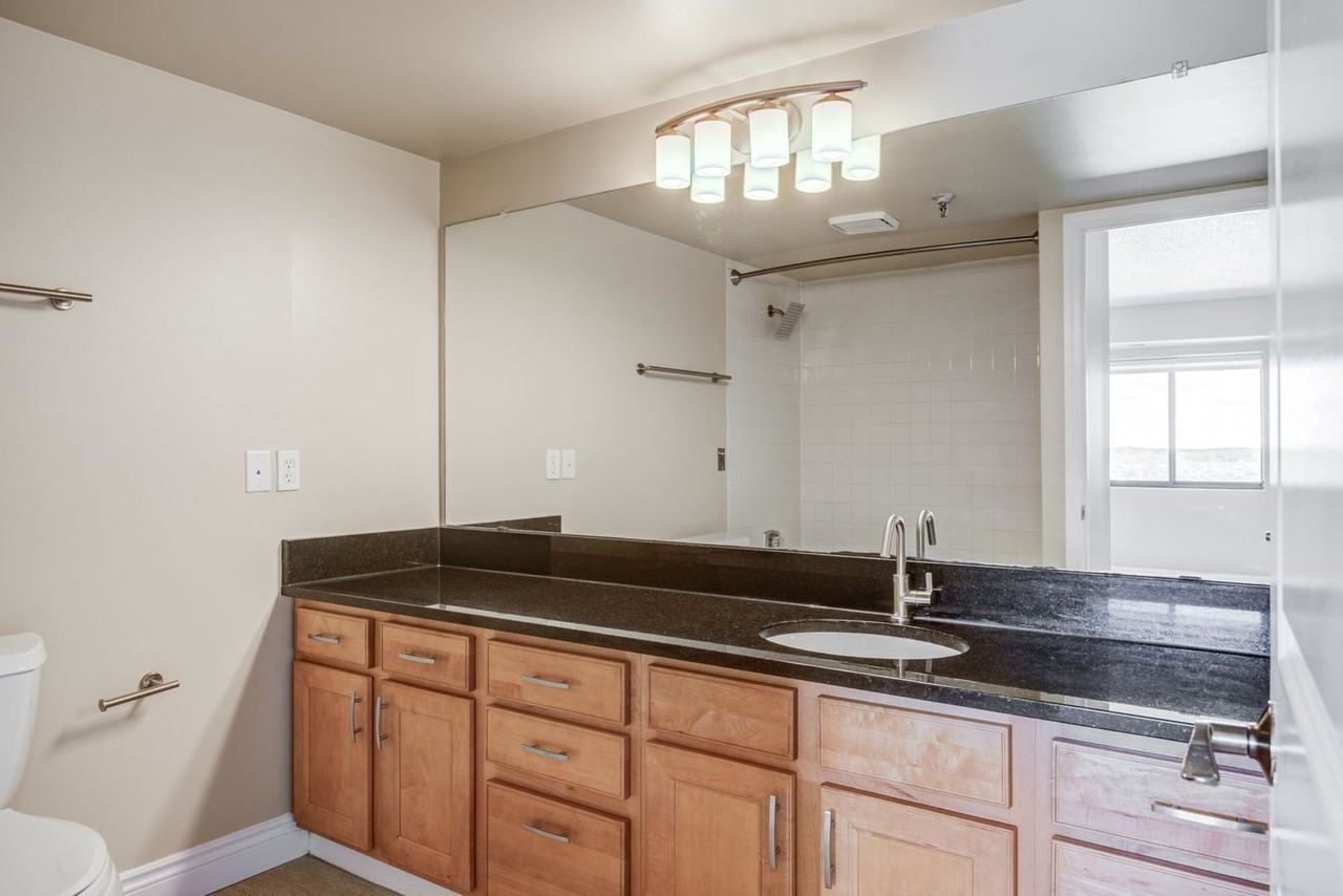 525 S Burdick St #3605 - Photo 7 of 13