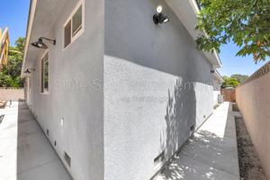 featured image of 813 Lees Ave