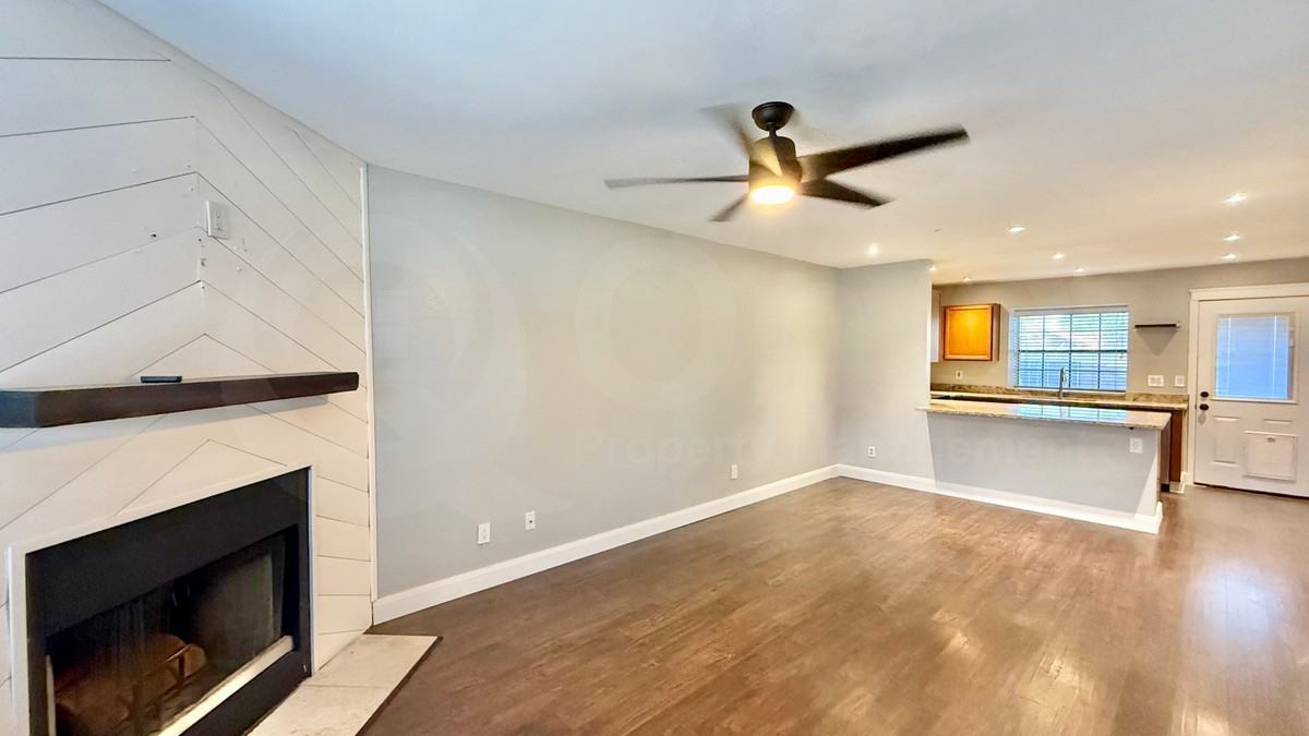921 W University Dr #1047 - Photo 6 of 14