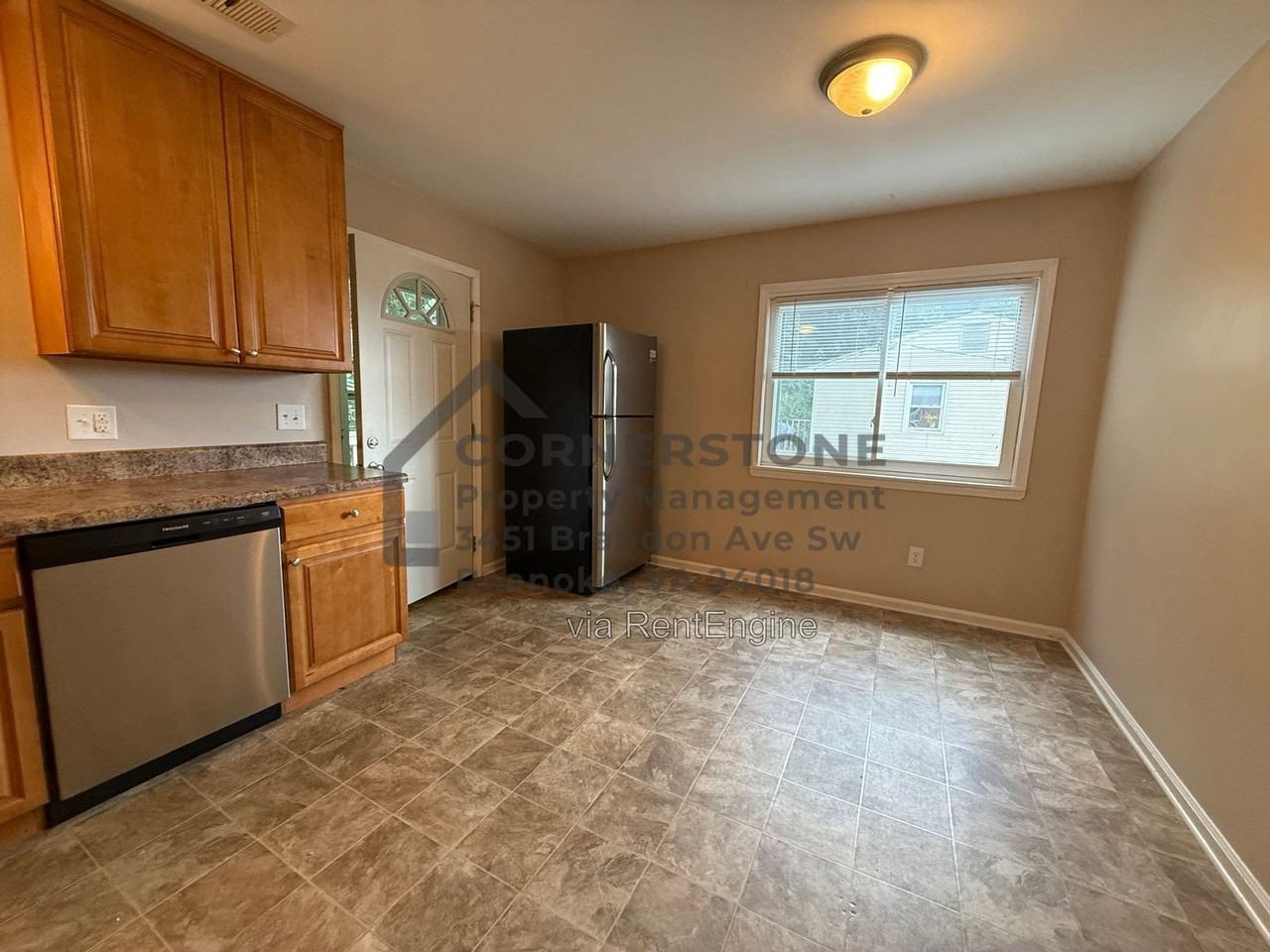 711 Riverland Rd Se - Photo 3 of 14