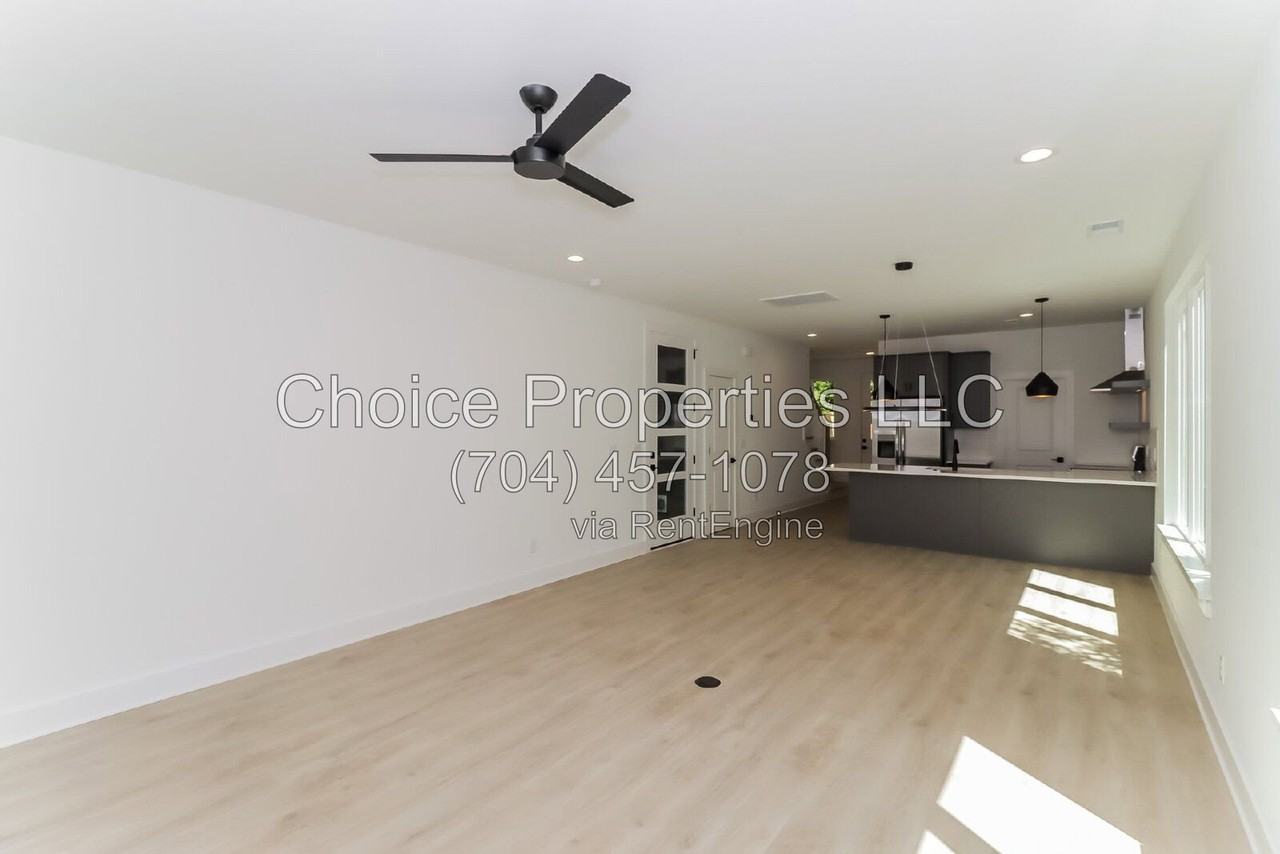 422 Sylvania Ave #B - Photo 6 of 40