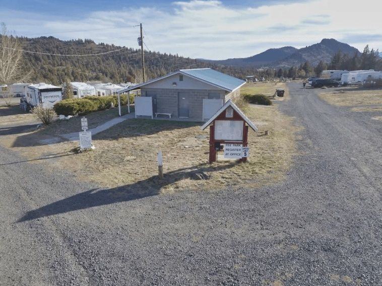 14900 Se Juniper Canyon Rd #9-9 - Photo 6 of 8