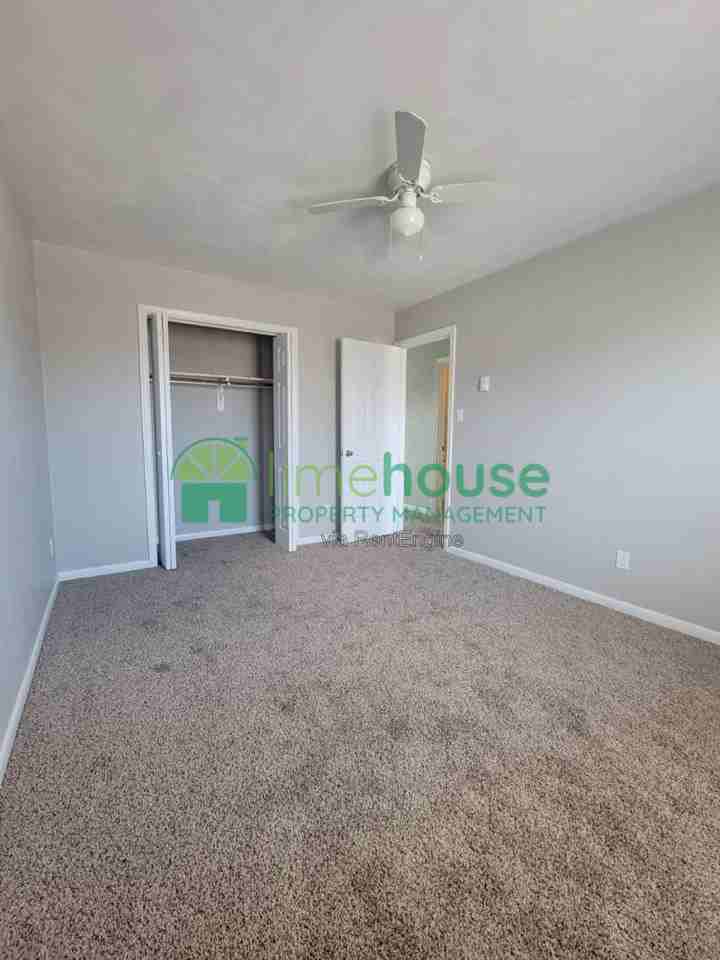4314 Dunning Rd #3 - Photo 5 of 6