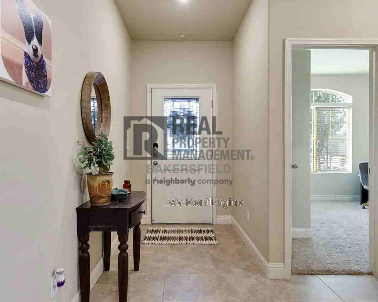 9312 Woodbrook Dr - Photo 3 of 17
