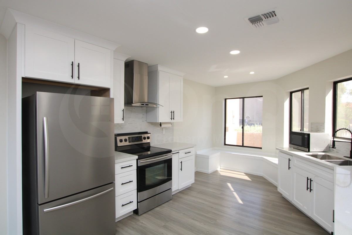 5812 N 12th St #20 - Photo 2 of 16