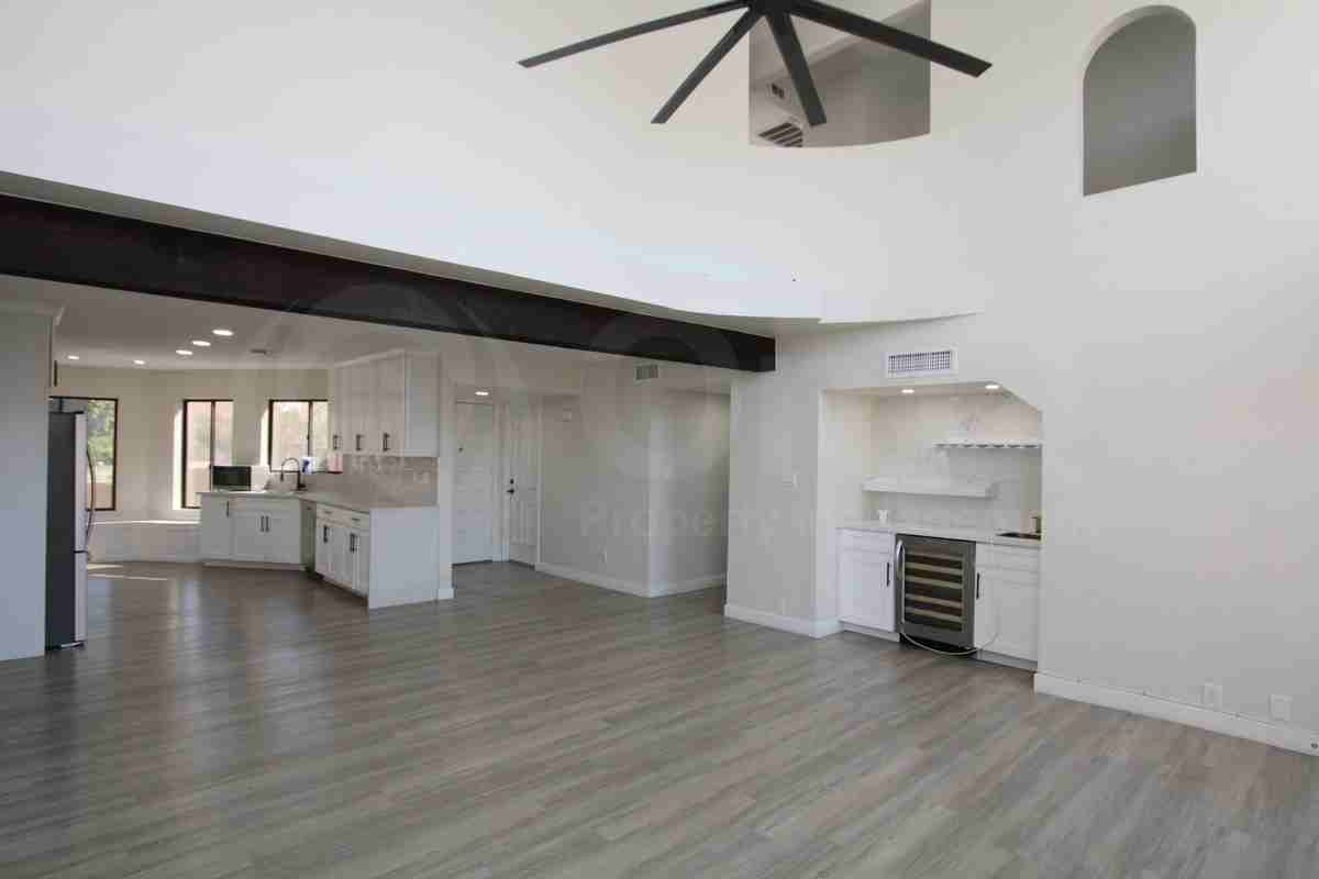 5812 N 12th St #20 - Photo 3 of 16