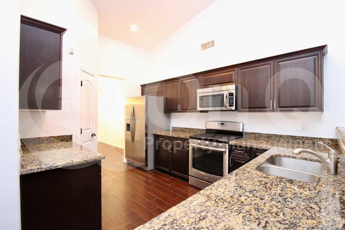3740 W Charlotte Dr - Photo 3 of 19