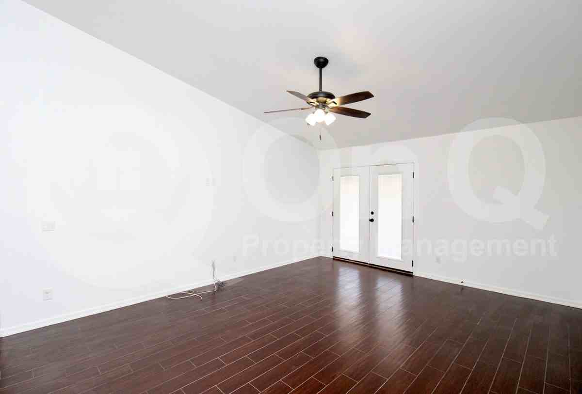 3740 W Charlotte Dr - Photo 6 of 19