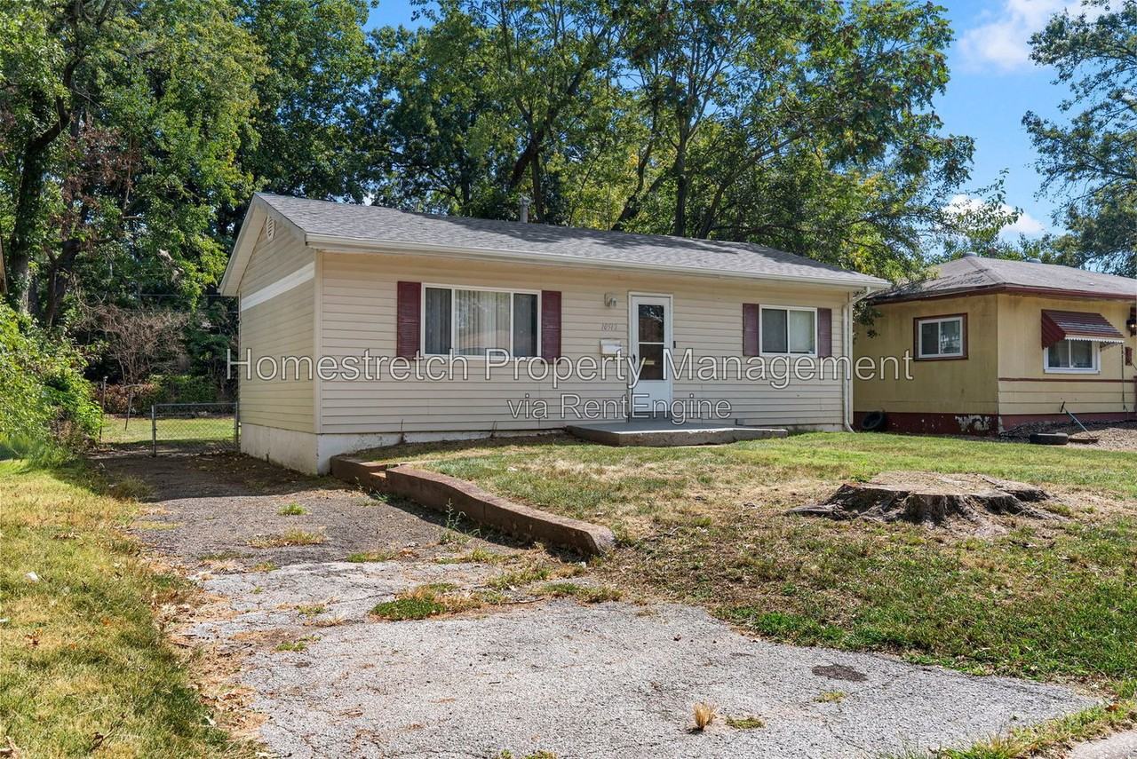 10512 Earl Dr - Photo 2 of 31