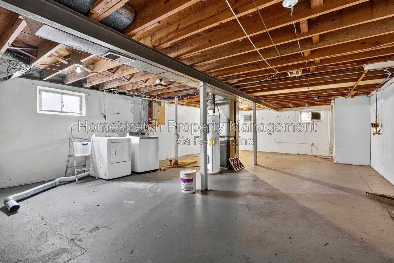 10512 Earl Dr - Photo 7 of 31