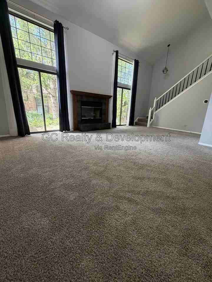 222 Oak Knoll Ln - Photo 7 of 14