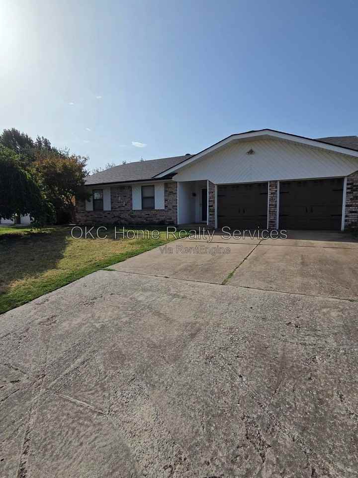 1012 Cooper Ln - Photo 2 of 25