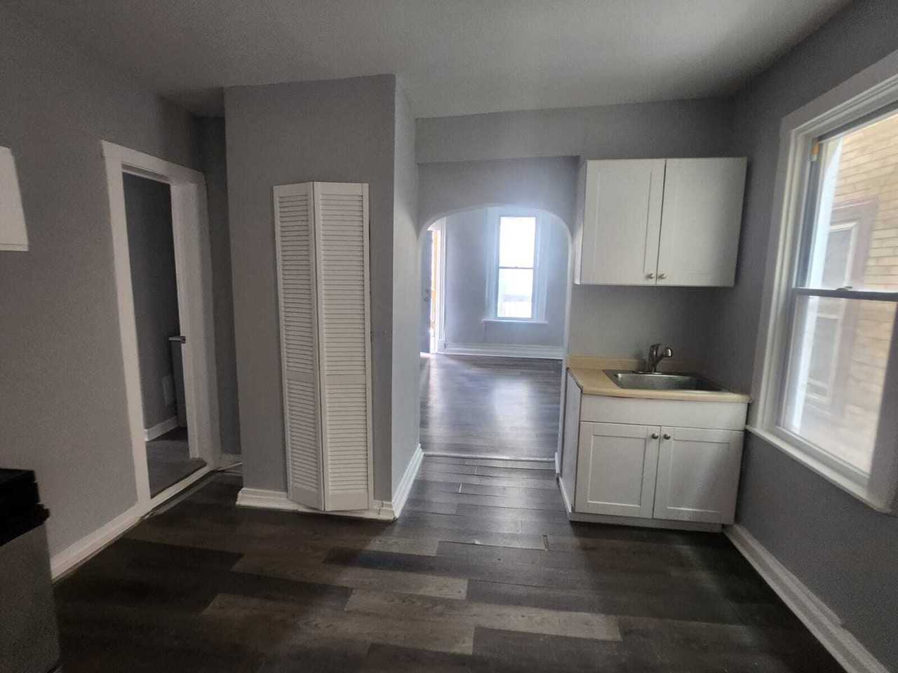 8927 S Muskegon Ave #2B - Photo 6 of 10