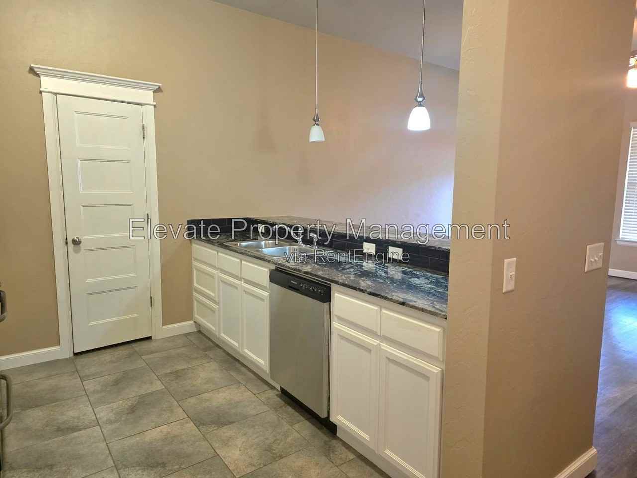 10703 Nw 23rd Ter - Photo 4 of 13
