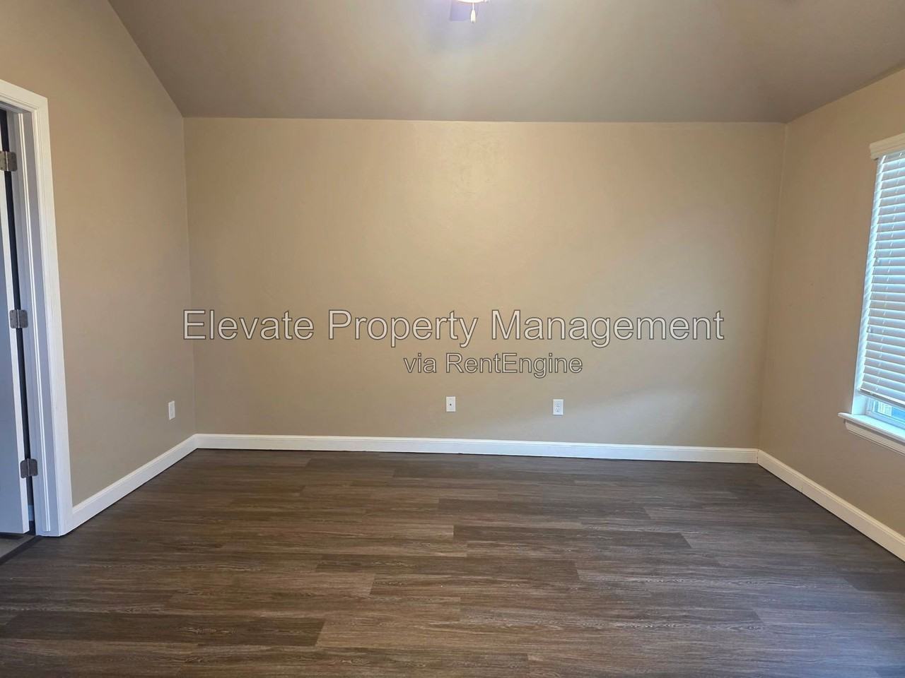 10703 Nw 23rd Ter - Photo 6 of 13