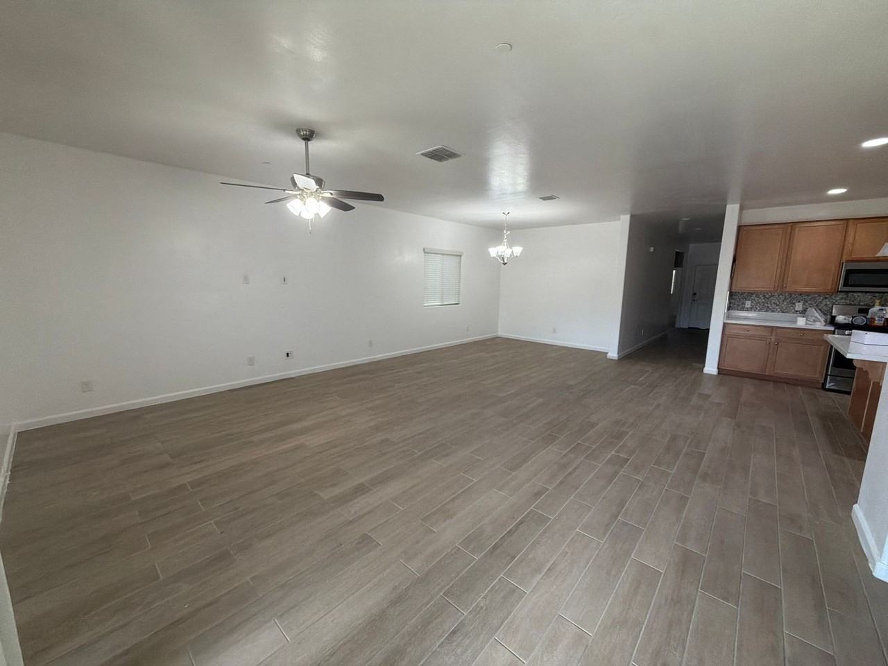 21391 W Monte Vista Rd - Photo 3 of 19